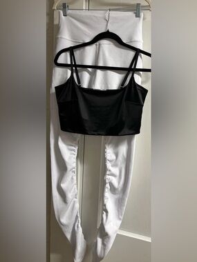 2 pc Victoria's Secret Black bralette and White Alo leggings sz L